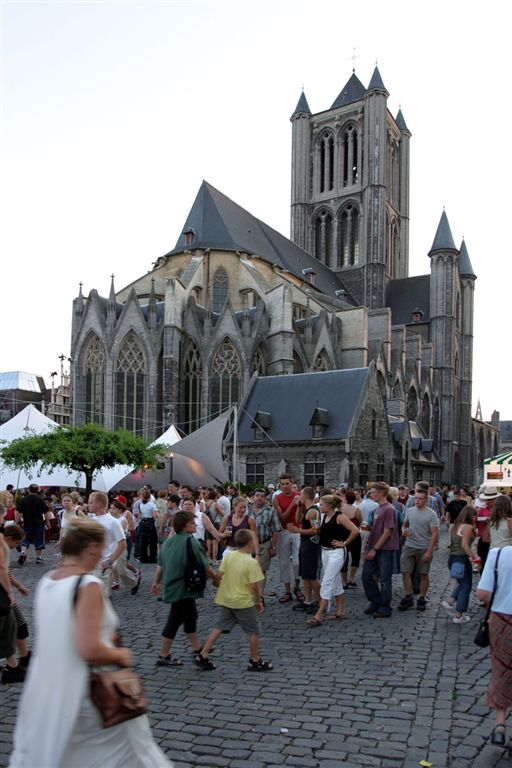 130 HET E. BRAUNPLEIN

