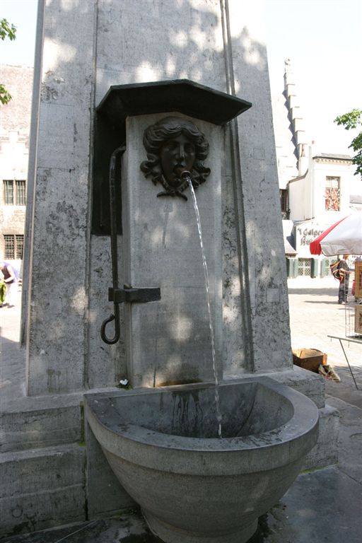 117 FONTEIN OP DE GROENTENMARKT
