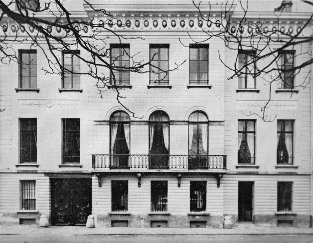 017 EMPIREWONING AAN DE LEIE TE GENT
De lokalen van de Stichting JDB te Gent
Foto Geoffrey De Bruycker
