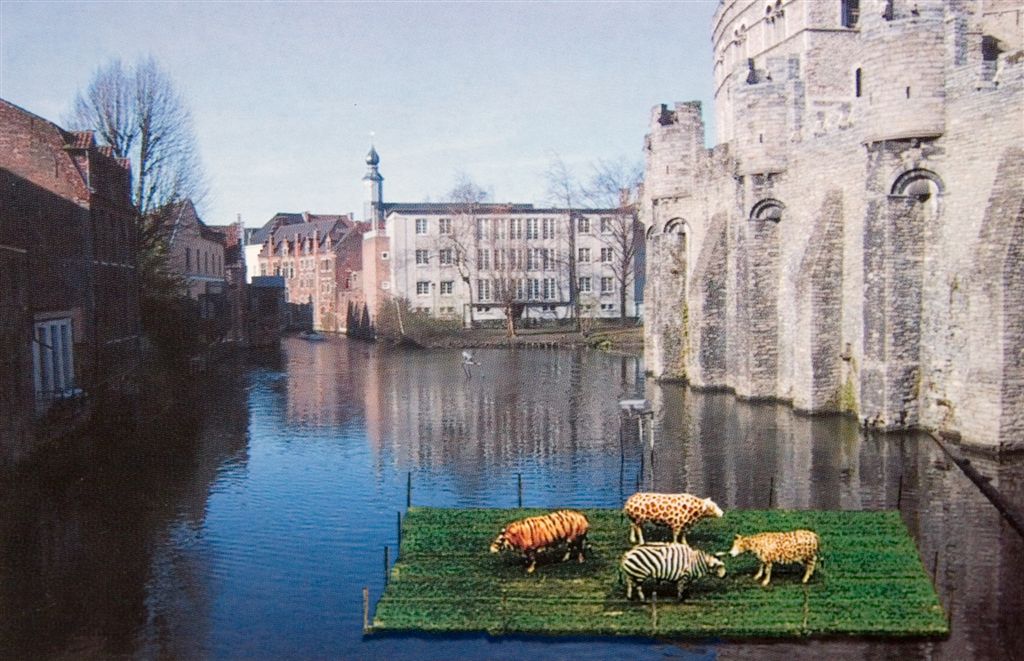 020 ARTPROJECT 
Door Piet Van voor het Gravensteen 1999
